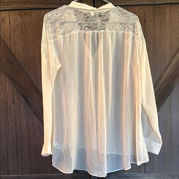 LC Lauren Conrad Cream Lace Blouse - Picture 2 of 3